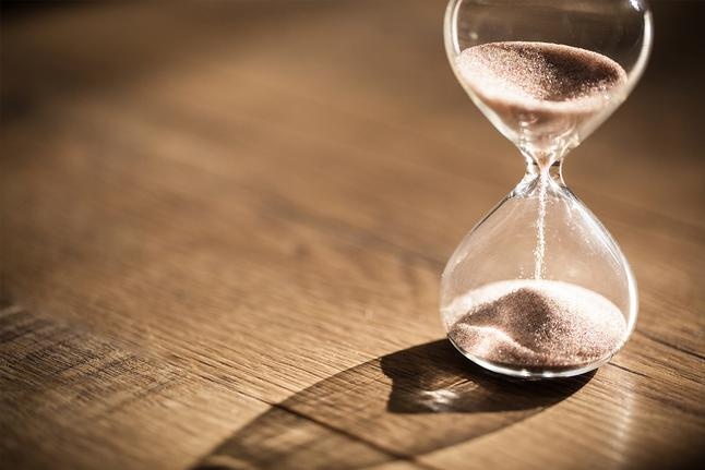 Hourglass for time it takes for tax court hearing